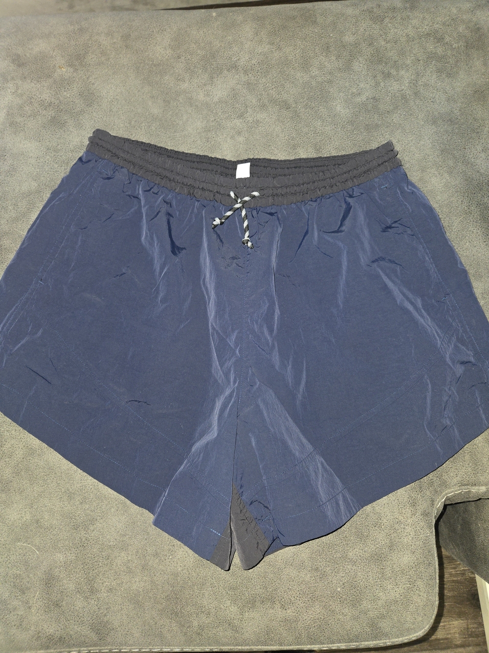 Womens Lululemon Evergreen Shorts In Navy & Black